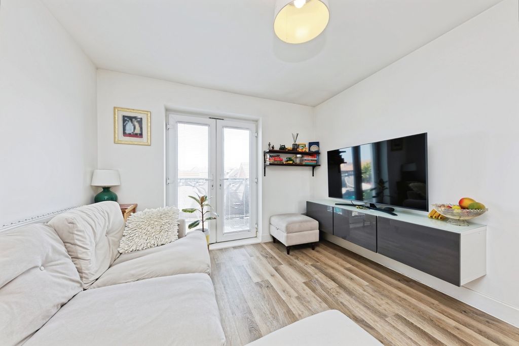 Property photo 2 of 17 Pbox-Img.Jpg