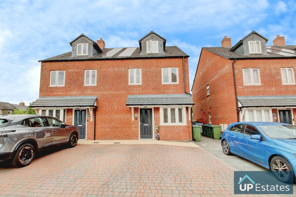 Property photo 1 of 31