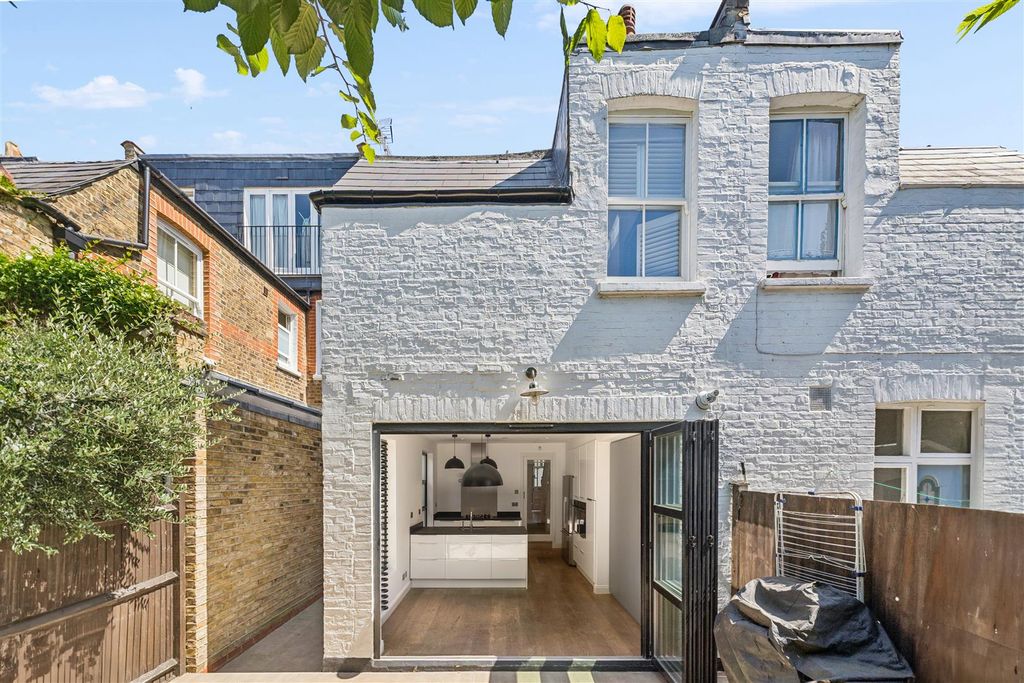 Property photo 3 of 14 For Sale - Compton Crescent, W4