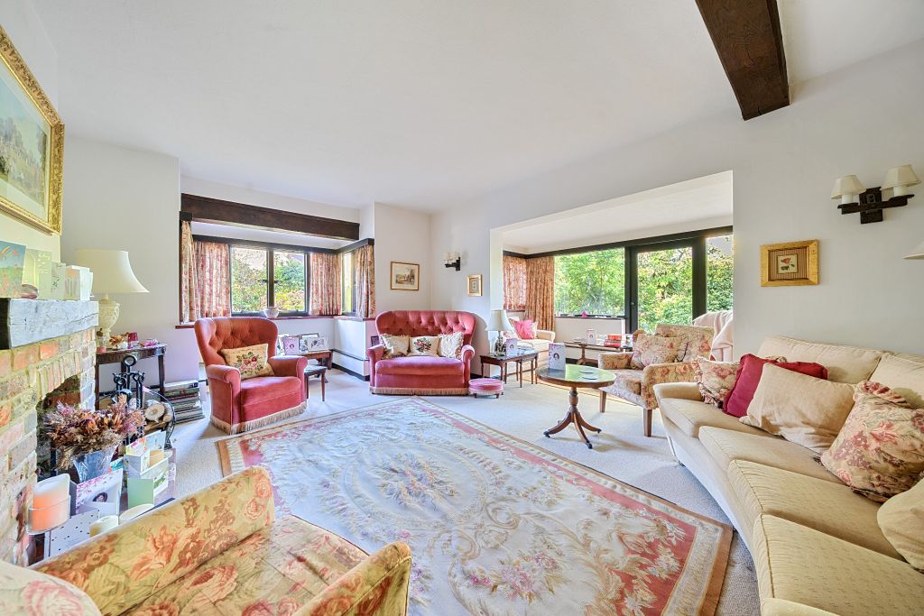 Property photo 2 of 23