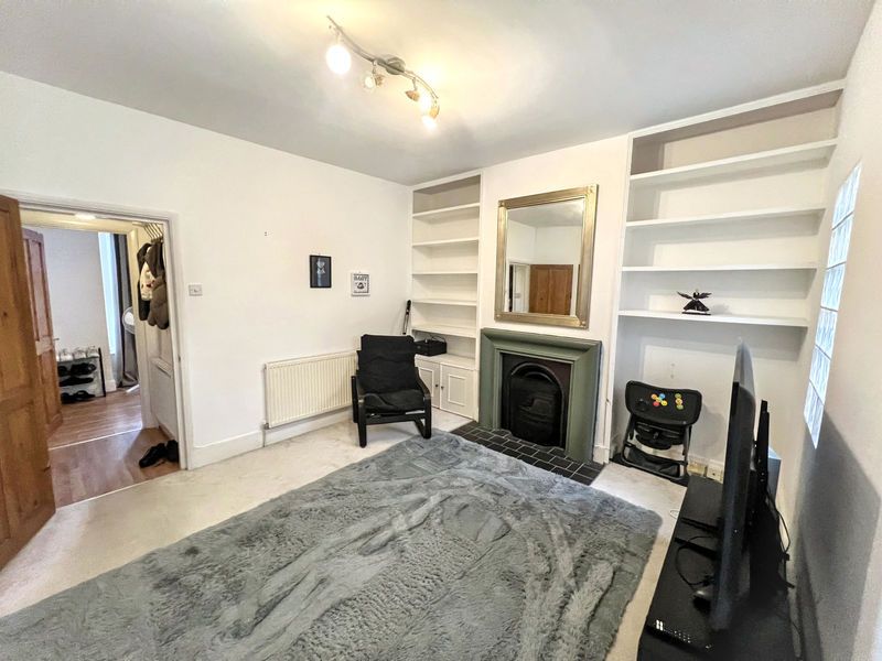 Property photo 3 of 15 Photo 9