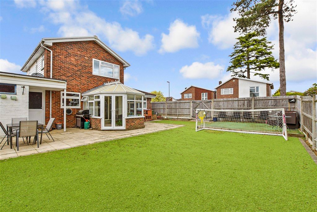 Property photo 1 of 17 Rear Garden