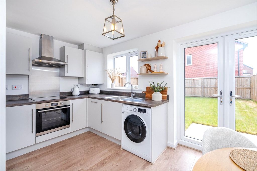 Property photo 2 of 16 Picture No. 05