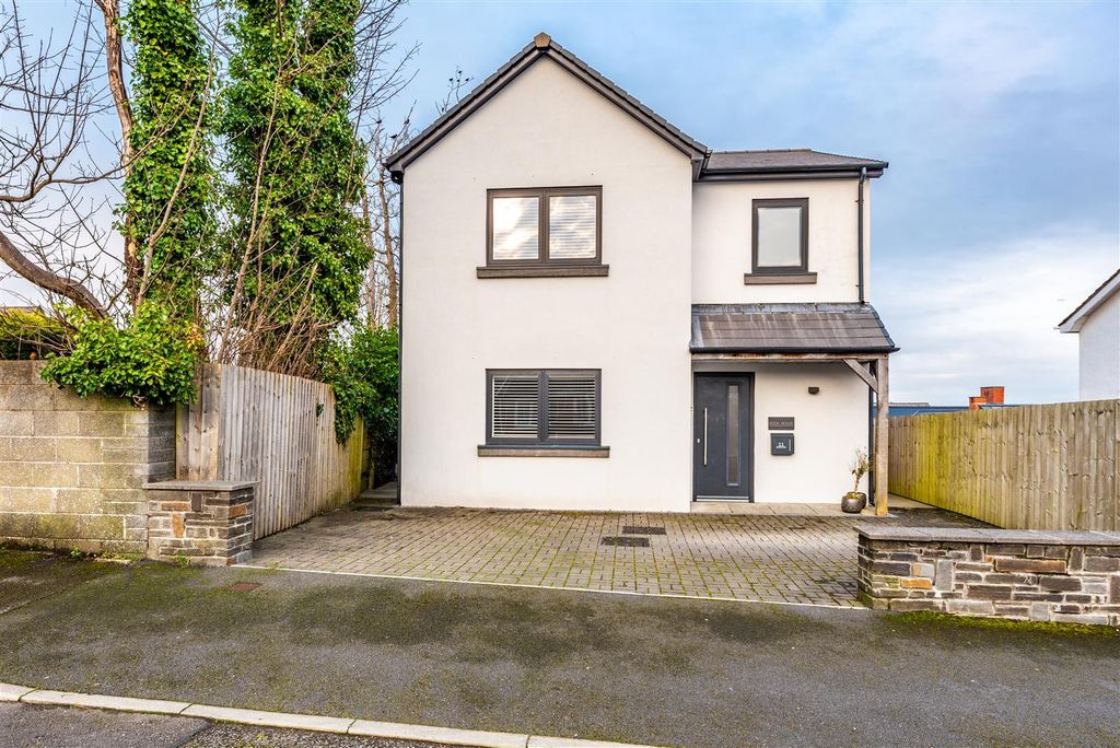 Property photo 2 of 27 External