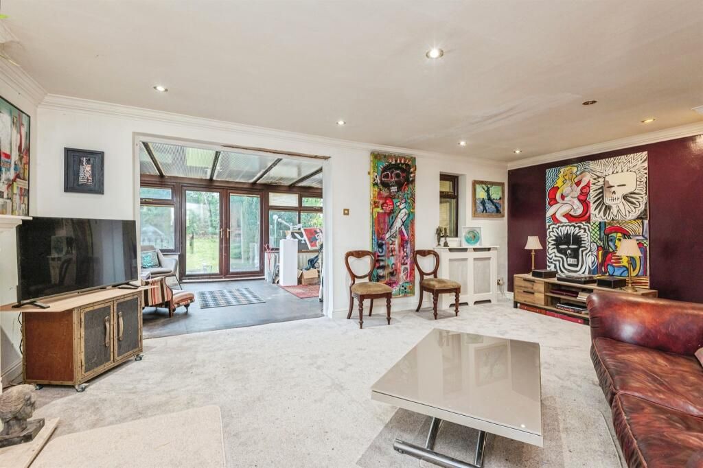 Property photo 2 of 16