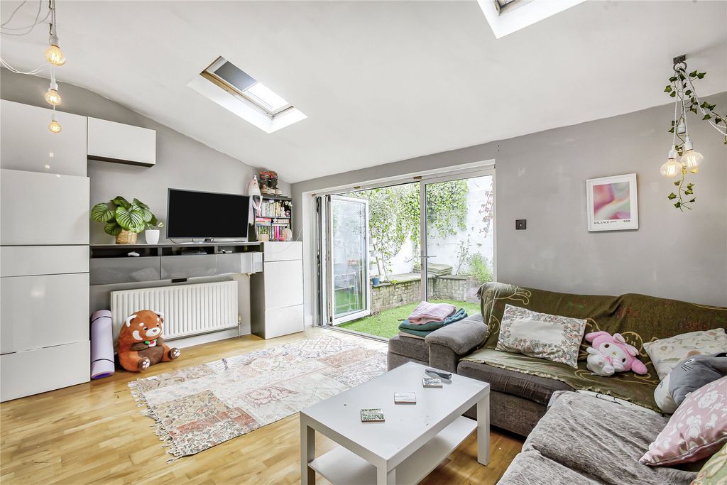 Property photo 2 of 14 Picture No. 61