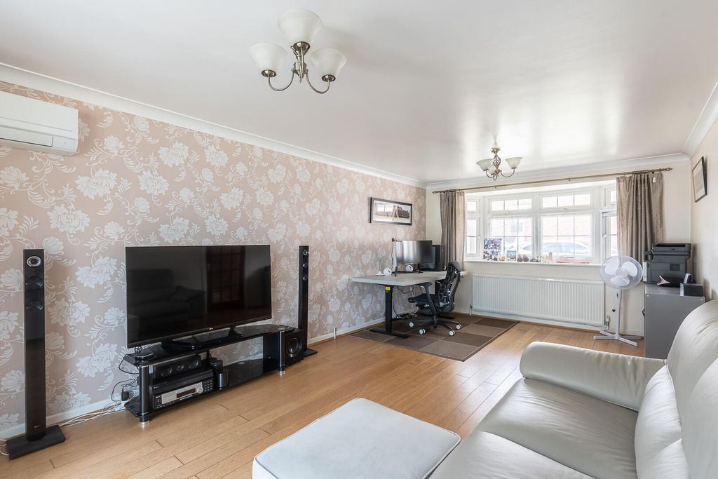 Property photo 2 of 15
