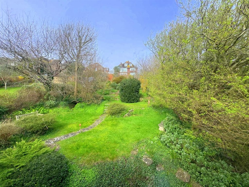 Property photo 3 of 38 55 Pash1.Jpg