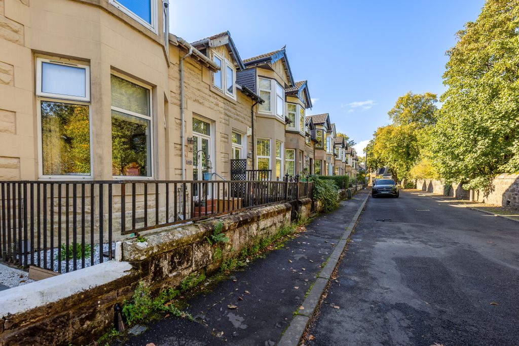 Property photo 1 of 16 24Southinchave3