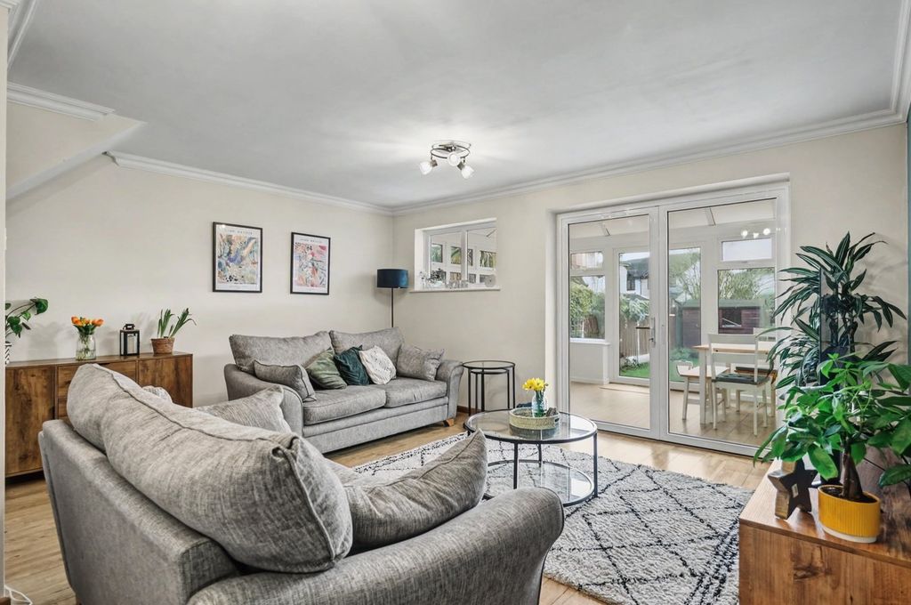 Property photo 2 of 15