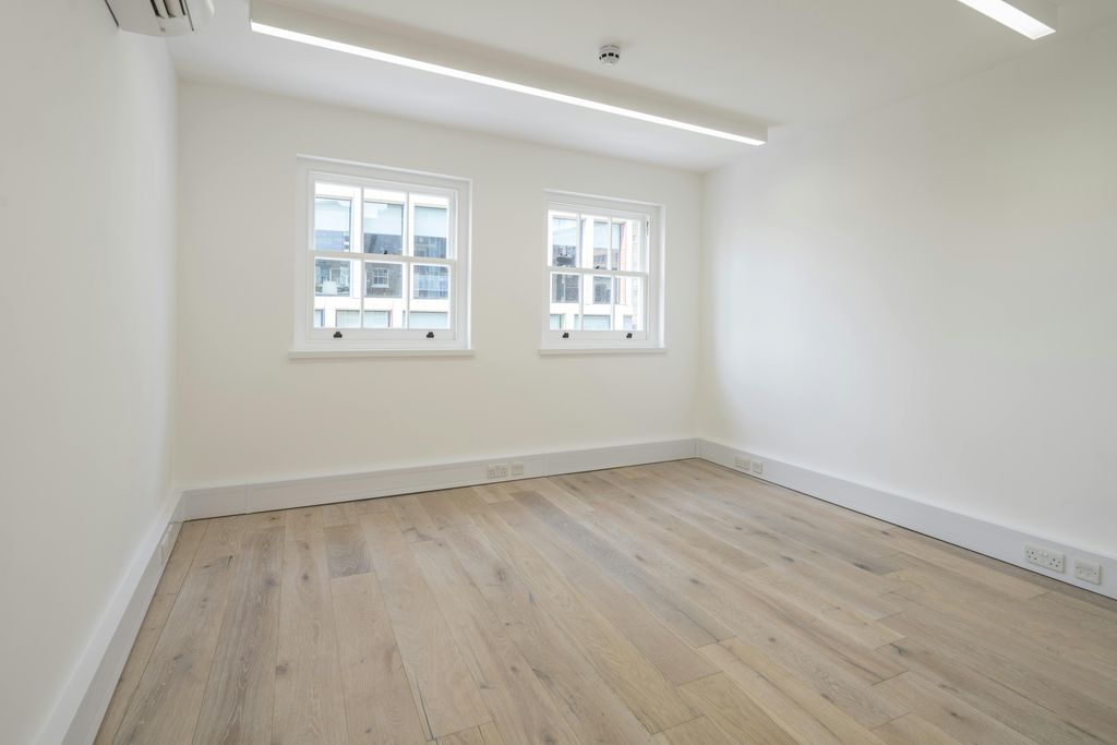 Property photo 1 of 3 MC35224490Hr.Jpg