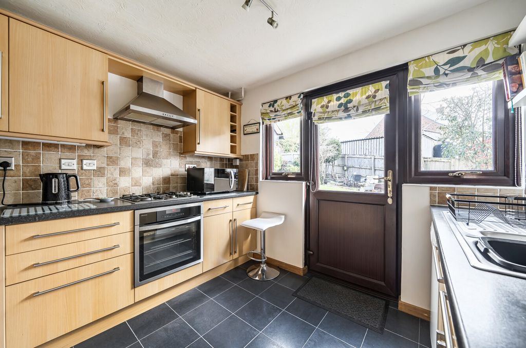 Property photo 3 of 16 1433473-2-69c3Ad3...