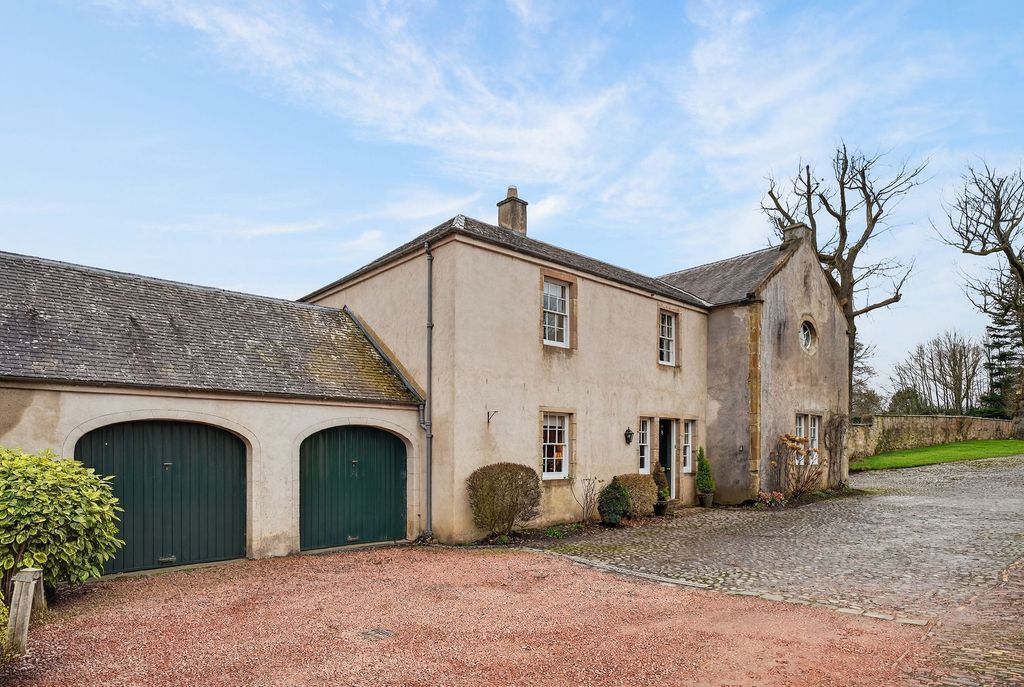 Property photo 1 of 33