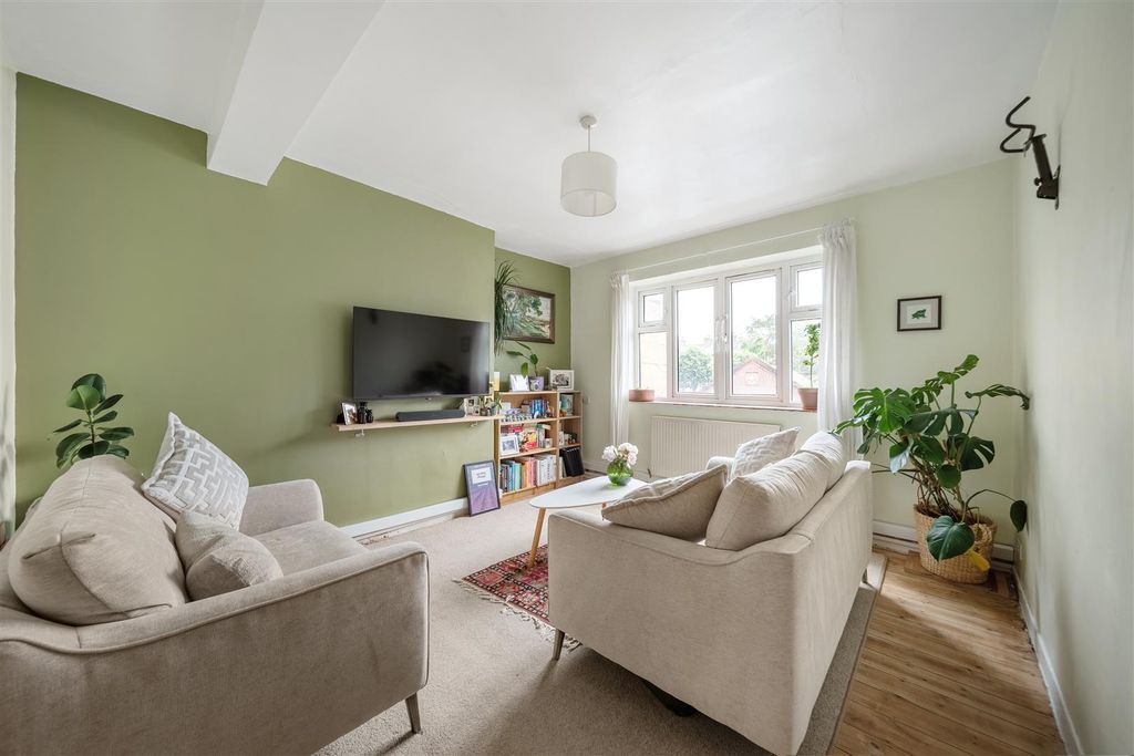 Property photo 1 of 10 Morant House-04.Jpg