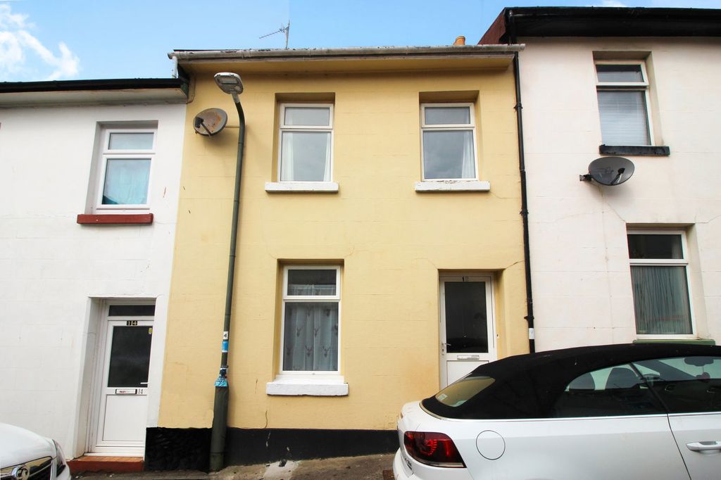 Property photo 1 of 8