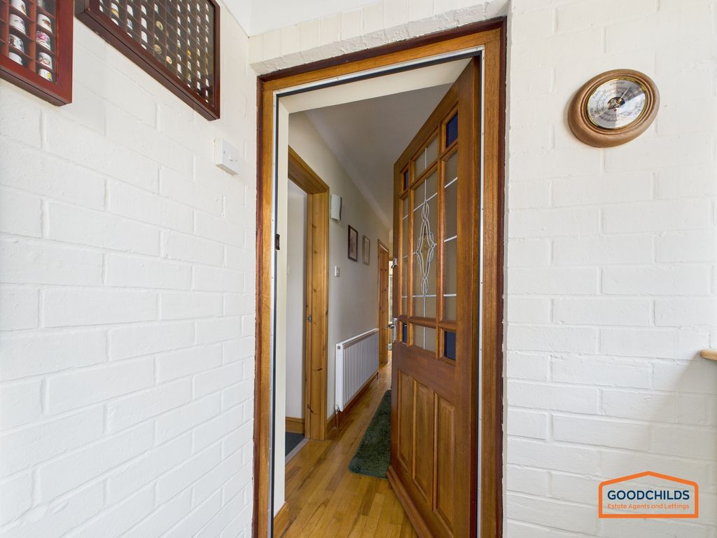 Property photo 2 of 26