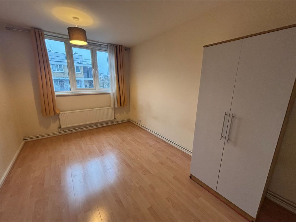 Property photo 3 of 9 Bedroom 1