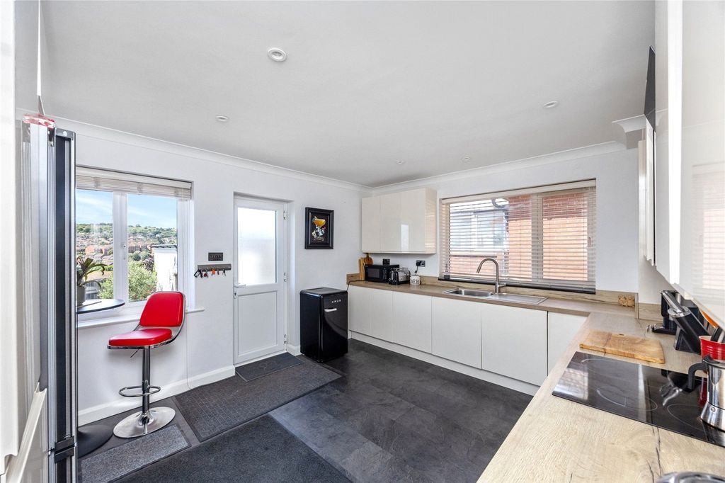 Property photo 3 of 21 Picture No. 08