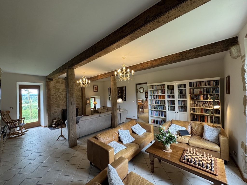 Property photo 2 of 50