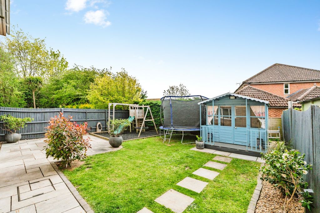 Additional image 17 of 4 bed detached house for saleLinnet Close, Littlehampton BN17