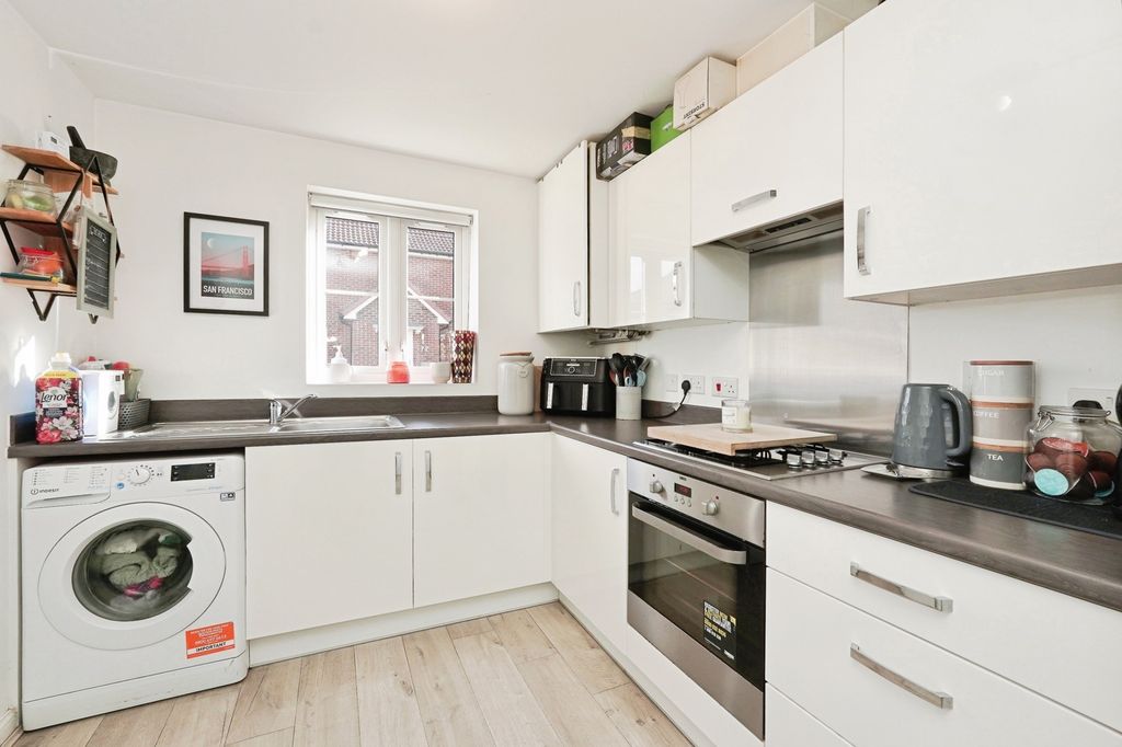 Property photo 3 of 12 Pbox-Img.Jpg