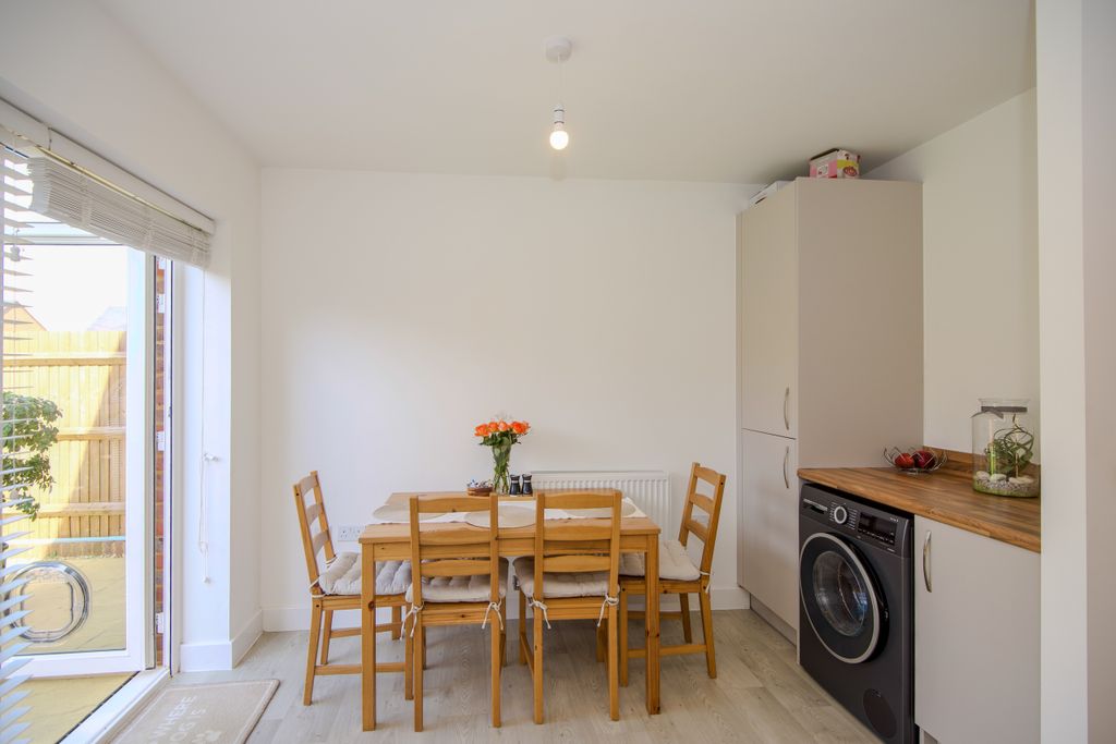 Property photo 3 of 25 03E6A270-E7E7-4Ffe-9986-8Cbba5DC6878_1_100_O