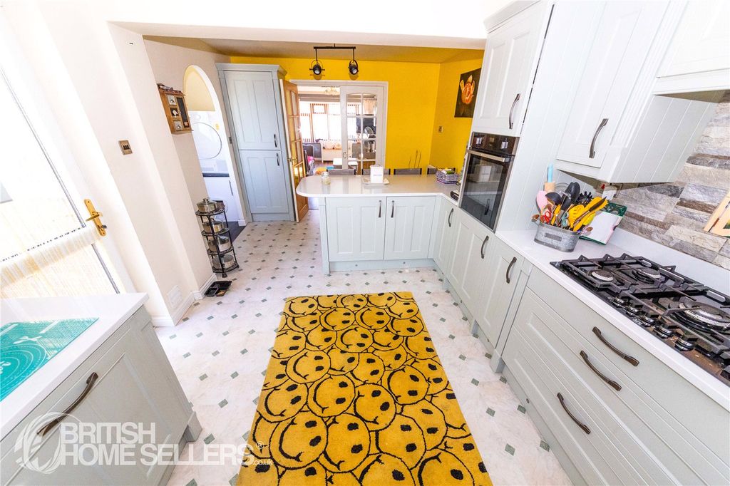 Property photo 2 of 33 Picture No. 26