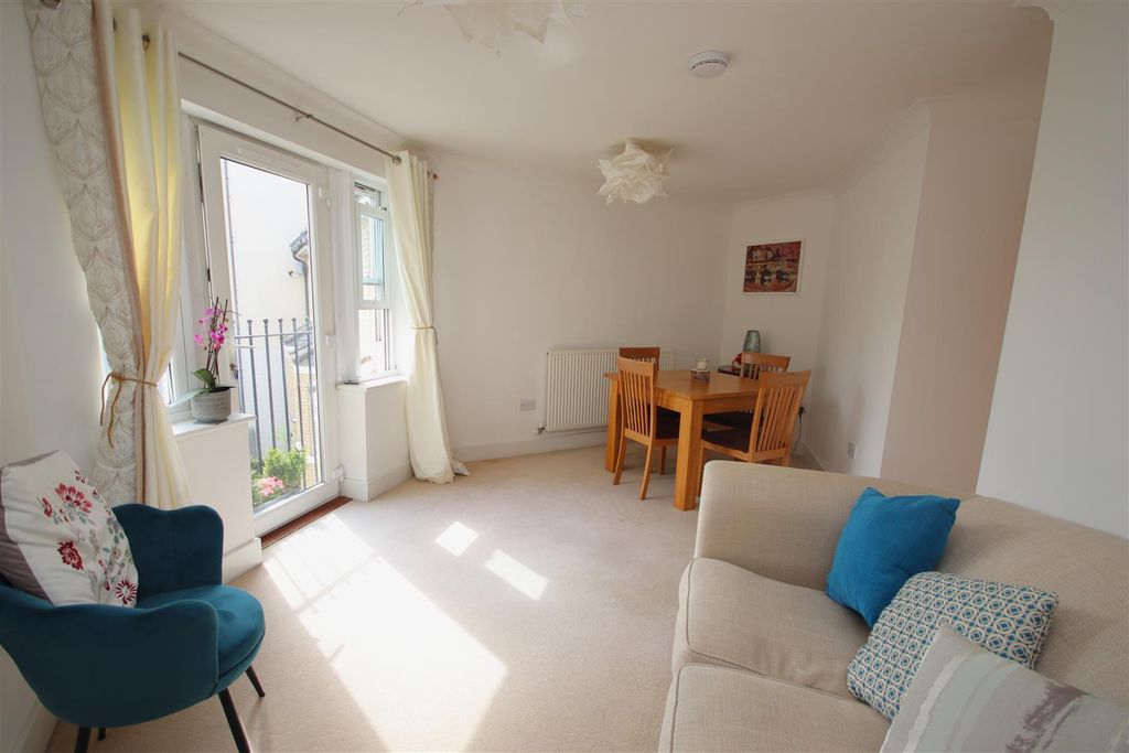 Property photo 3 of 16 Img_9569.Jpg