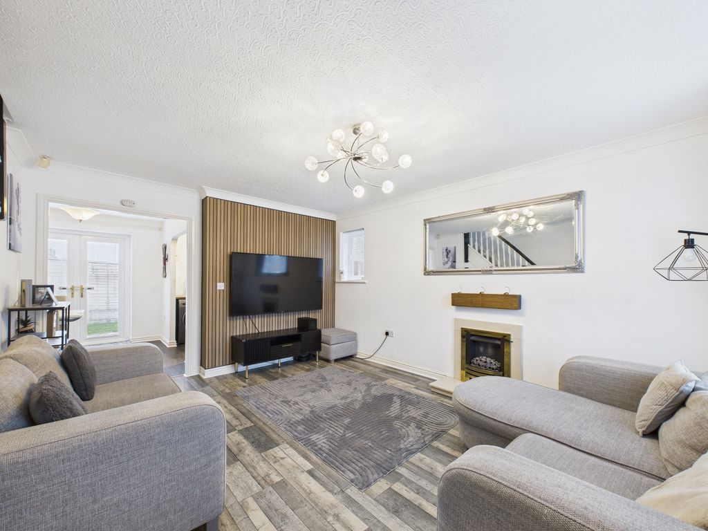 Property photo 3 of 32