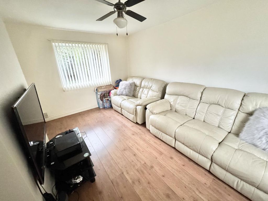 Property photo 3 of 8 Living Room