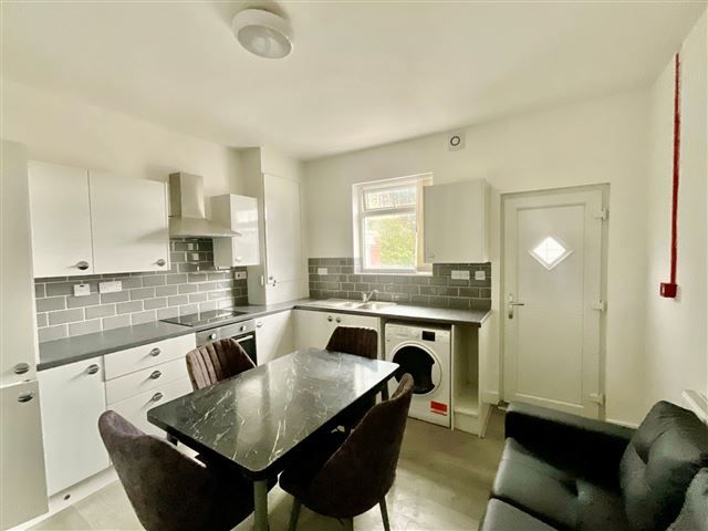 Property photo 2 of 15 Kitchen