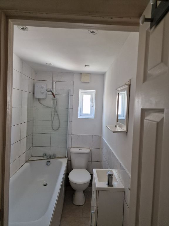 Property photo 3 of 4 Bathroom