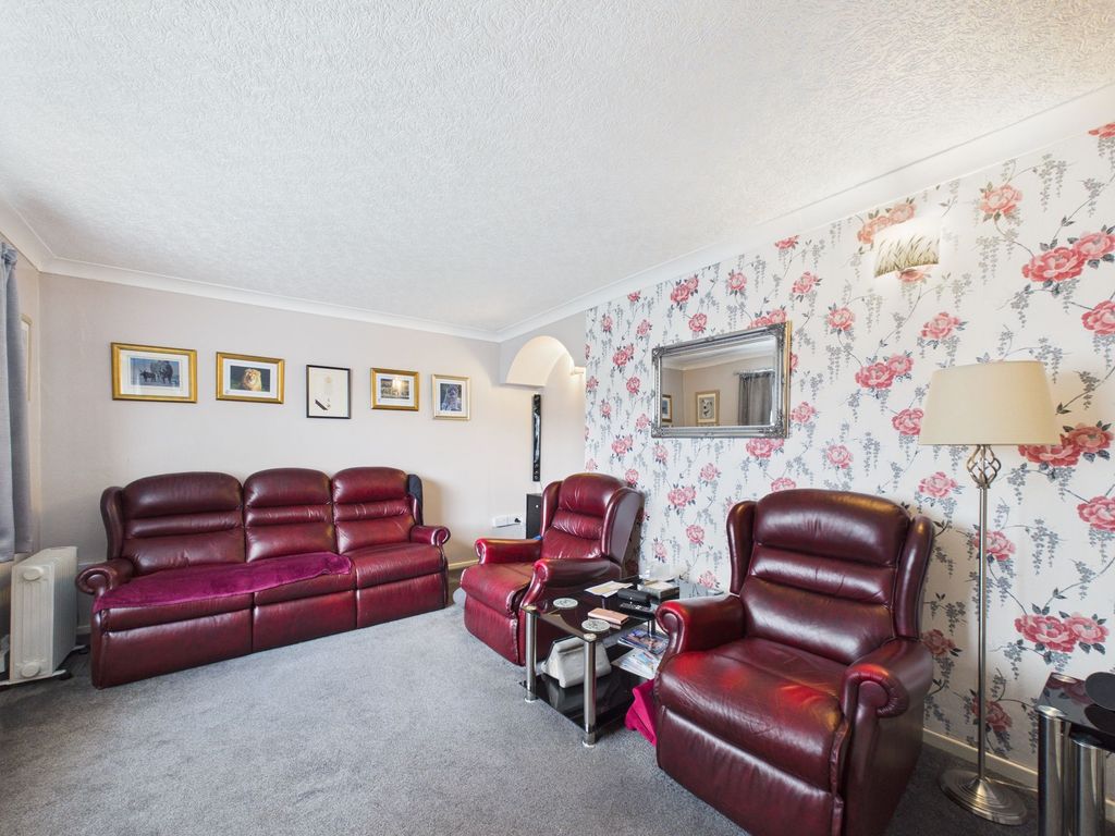 Property photo 3 of 23