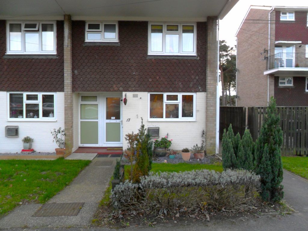 Property photo 1 of 2