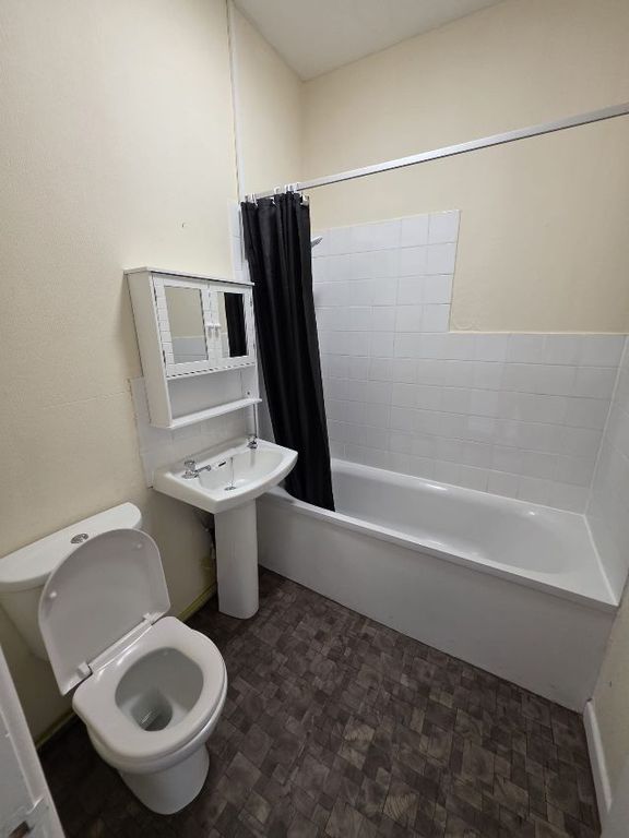 Property photo 2 of 4