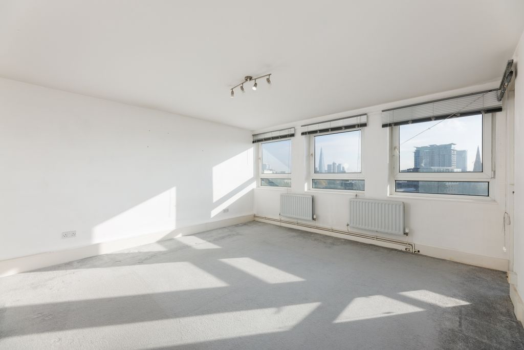 Property photo 1 of 8 Stangate F39 (01 ...