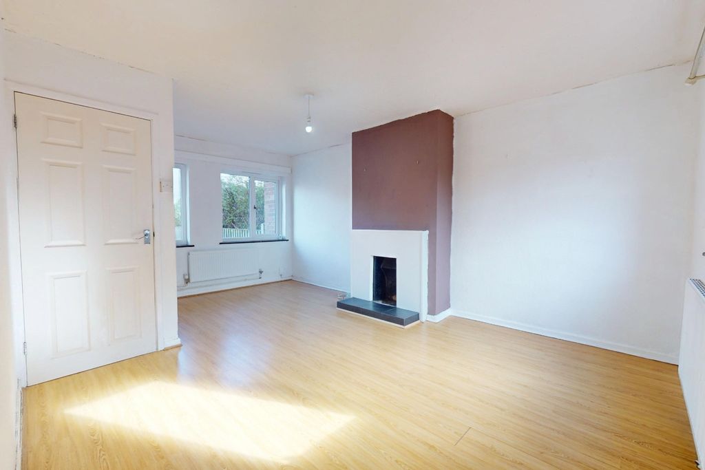 Property photo 3 of 19 5026605