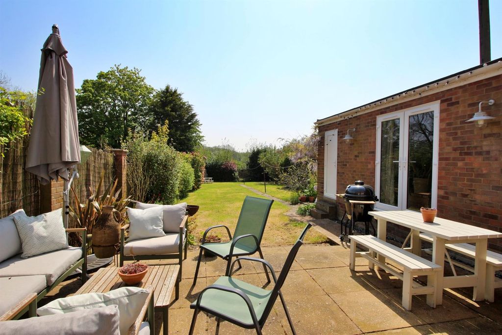 Additional image 42 of 4 bed semi-detached house for saleBedingfield Crescent, Halesworth IP19