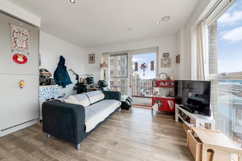 Property photo 2 of 10