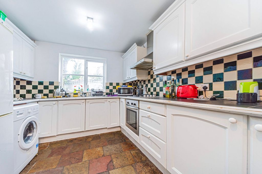 Property photo 2 of 13