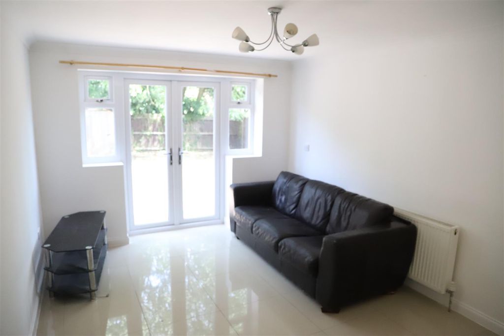 Property photo 2 of 3 Img_9818.Jpg