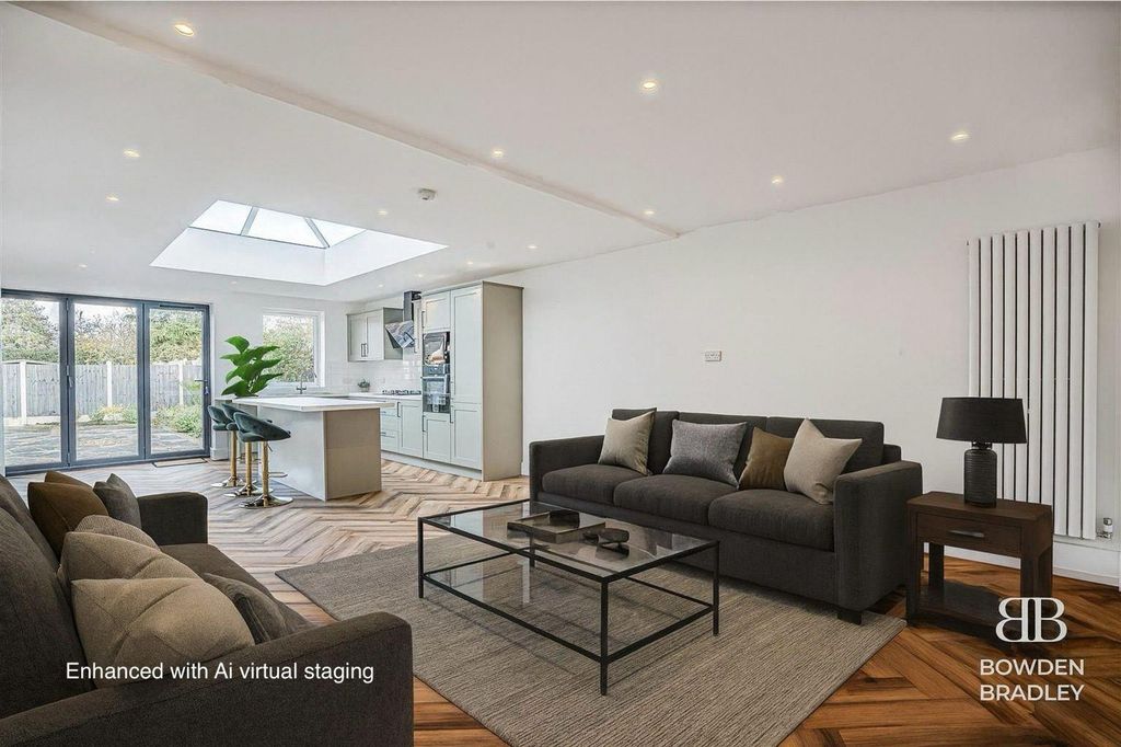 Property photo 3 of 24 Kitchen/Lounge/Diner