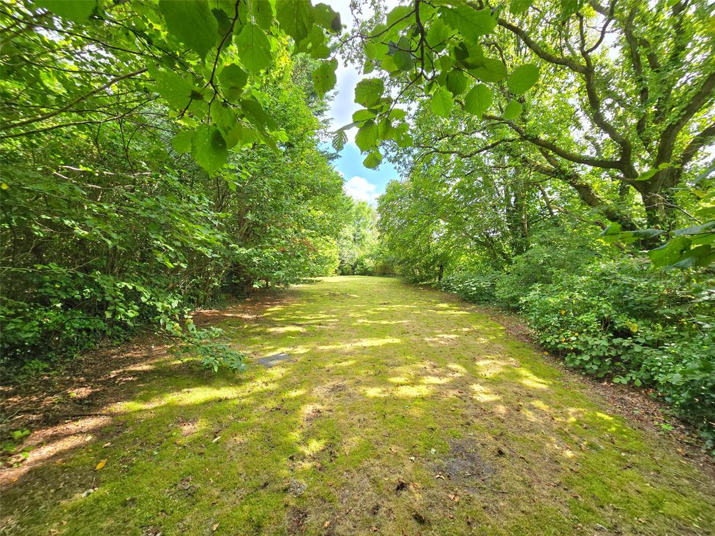 Property photo 2 of 22 Picture No. 02