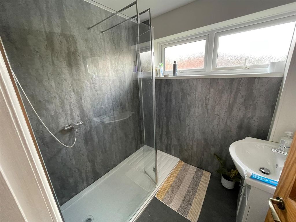 Property photo 3 of 13 Shower Room