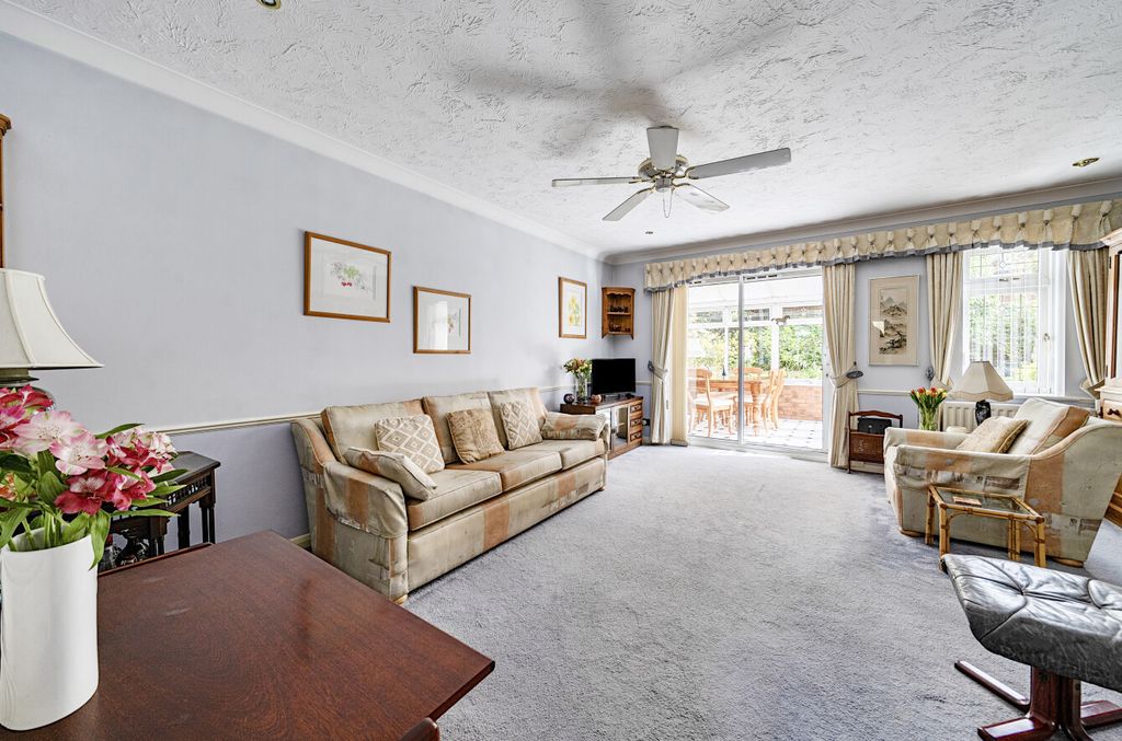 Property photo 2 of 19 1440152-1-69E0d39...