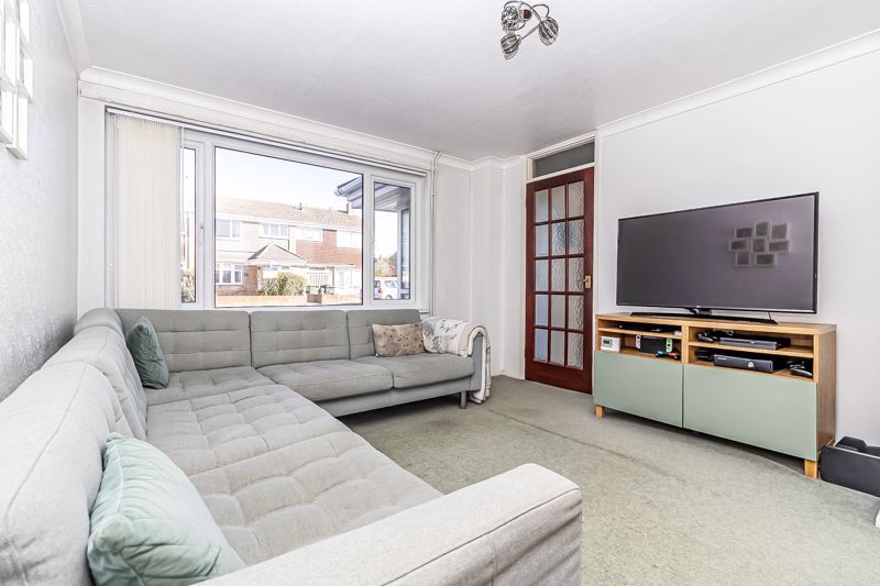 Property photo 2 of 20 .