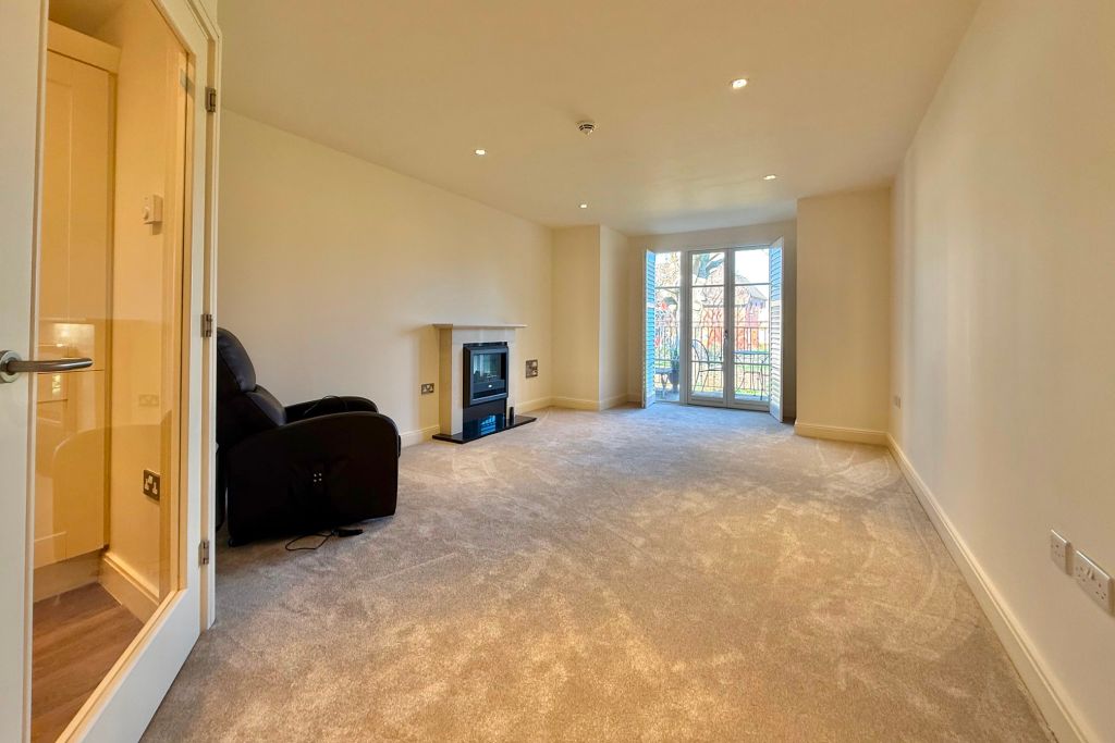 Property photo 2 of 17