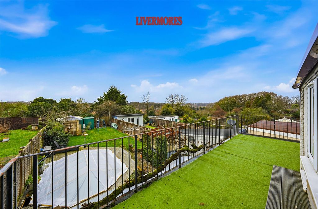 Additional image 6 of 4 bed detached bungalow for saleHeathview Avenue, Crayford, Dartford DA1