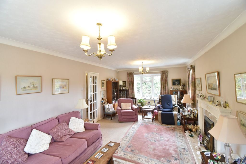 Property photo 3 of 18