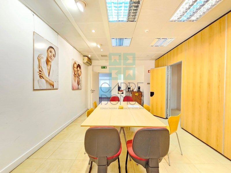 Property photo 2 of 64